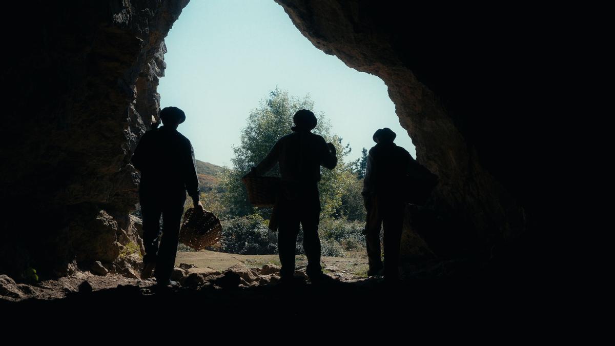 El documental se adentra en algunas de las minas.