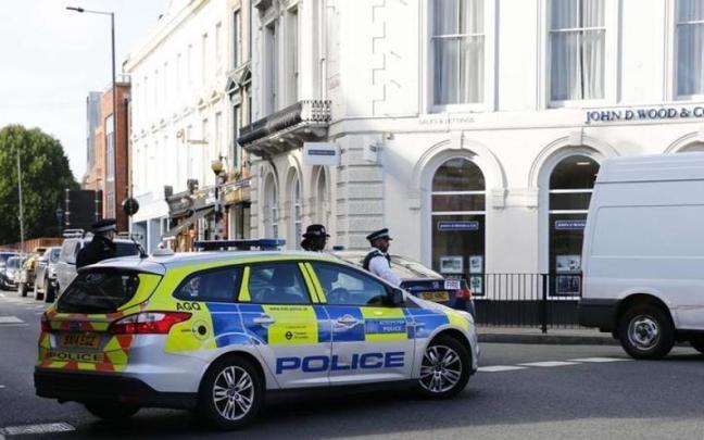 Agentes de la policía británica en Londres. Agentes de la policía británica en Londres.
