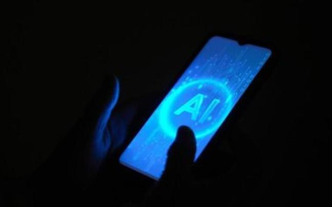Bruselas publica sus recomendaciones para lograr una IA transparente