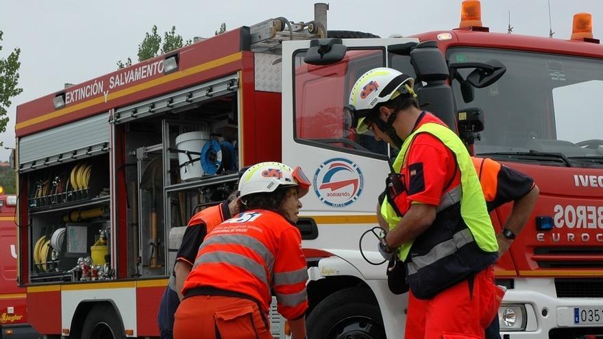 Bomberos y sanitarios de EPES trabajan de forma conjunta, Jaén.