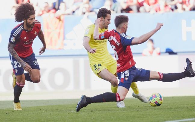 David García se cruza ante Pedraza David García se cruza ante Pedraza
