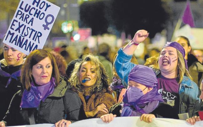 Cientos de mujeres, en una manifestación contra la violencia machista.