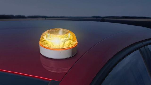 Una baliza colocada en un coche.