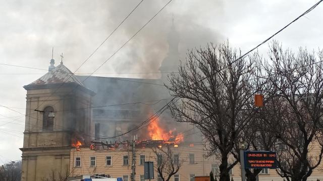 Rusia ataca Leópolis a plena luz del día.