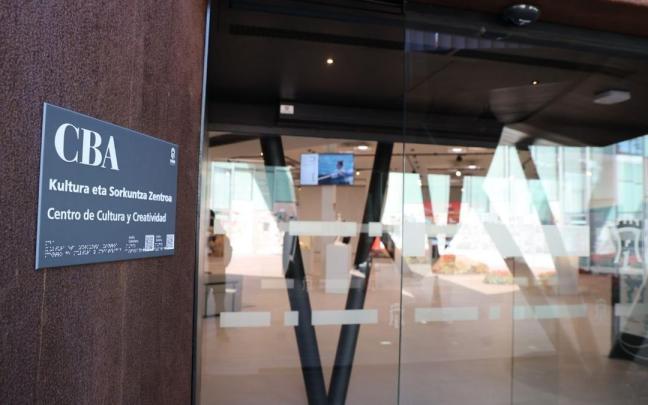 Foto de la entrada al Centro de Cultura y Creatividad del CBA de Irun, donde se desarrollará el programa.