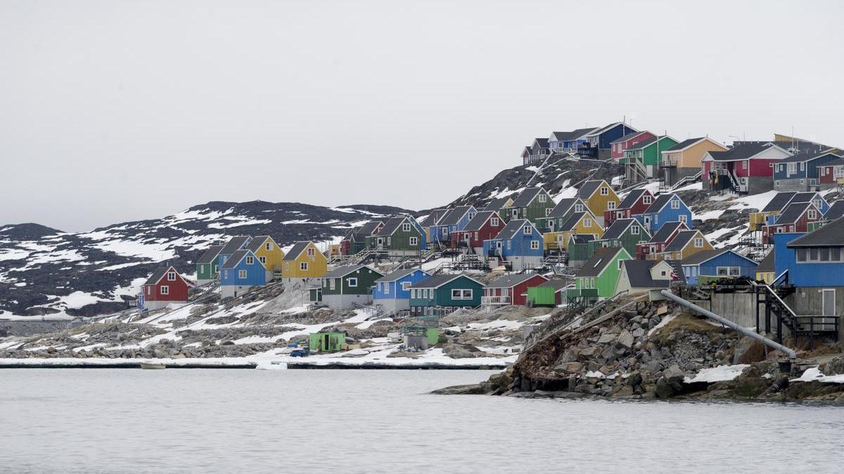 Casas coloridad en la ciudad de Aasiaat, en Groenlandia.