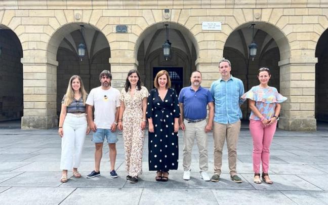 Delegados de diversas áreas del Ayuntamiento, así como la alcaldesa, han realizado un balance de las fiestas de San Pedro y San Marcial. / A.M.S. Delegados de diversas áreas del Ayuntamiento, así como la alcaldesa, han realizado un balance de las fiestas de San Pedro y San Marcial.