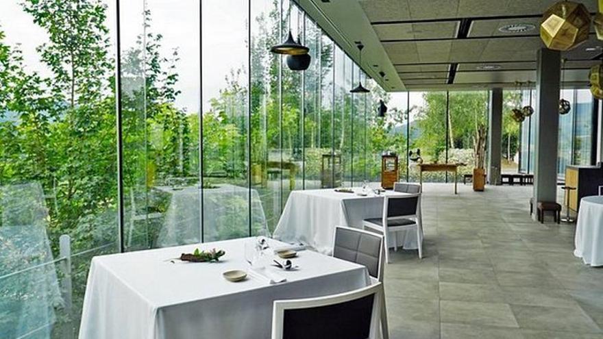 El interior del restaurante Azurmendi