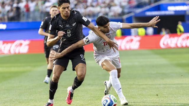 Irán empató este lunes 2-2 ante Nueva Zelanda en un ajustado duelo.