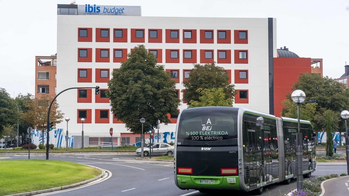 En imágenes: el nuevo hotel Ibis abrirá en Vitoria el 2 de octubre con precios 'low cost'