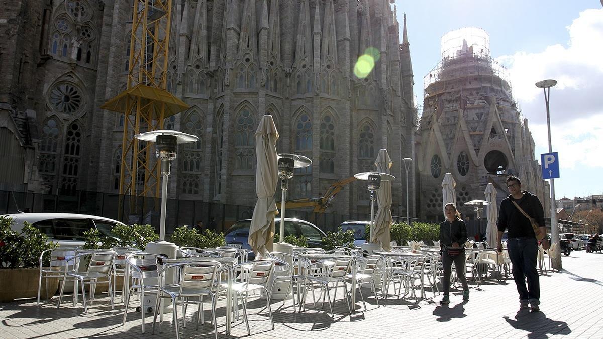 Estufas en las terrazas cercanas a la Sagrada Familia.