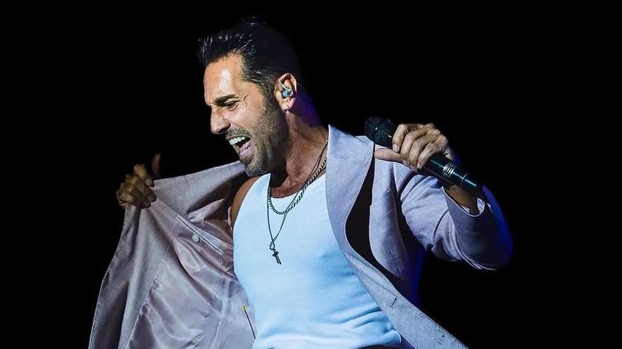 David Bustamante ha tenido que ponerse serio durante su último concierto en Santander.