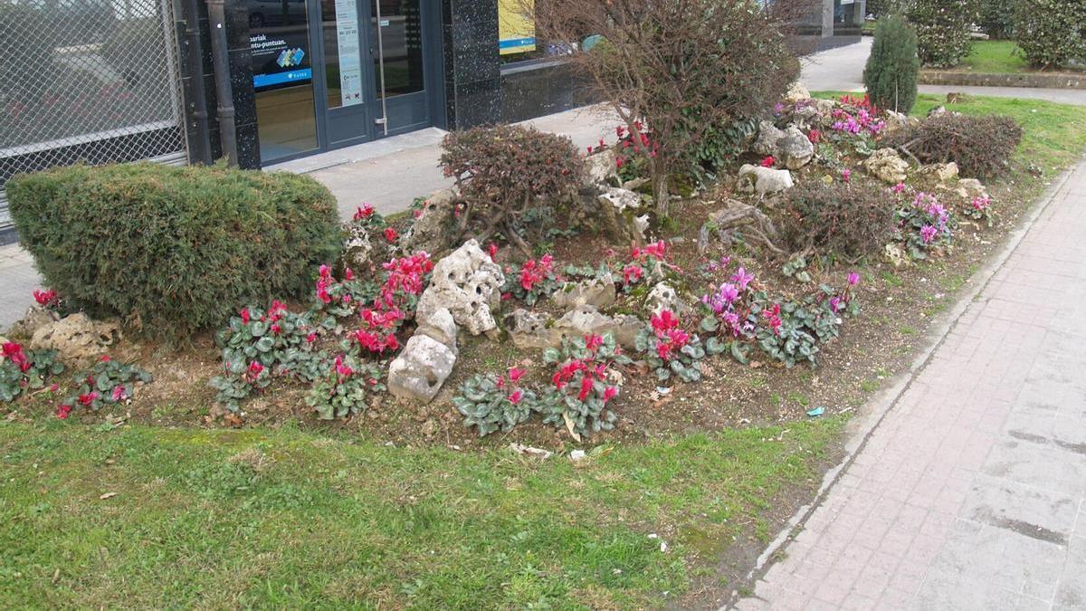 Se desarrollarán labores de mantenimiento de jardines.