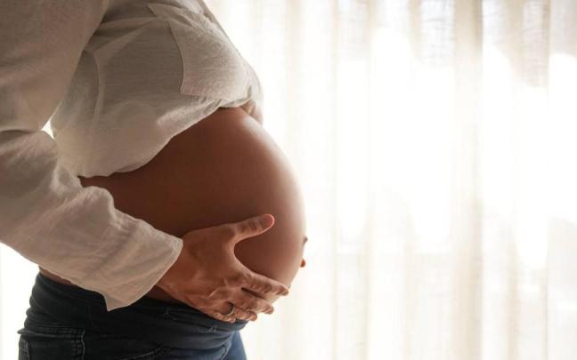 "Estos son los productos de skincare que debes evitar durante el embarazo"