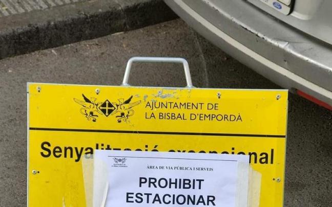 Parte del cartel en el que se avisa de las obras.