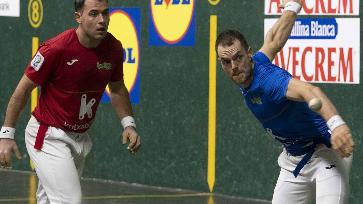 En imágenes: Laso y Albisu pasan por encima de Jaka-Iztueta en el Ogueta de Gasteiz en la novena jornada del Campeonato de Parejas.