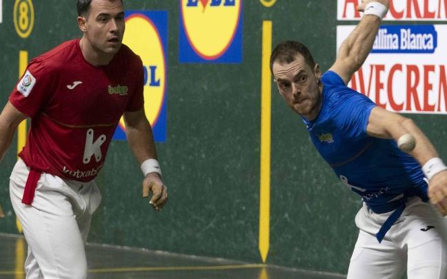 En imágenes: Laso y Albisu pasan por encima de Jaka-Iztueta en el Ogueta de Gasteiz en la novena jornada del Campeonato de Parejas.