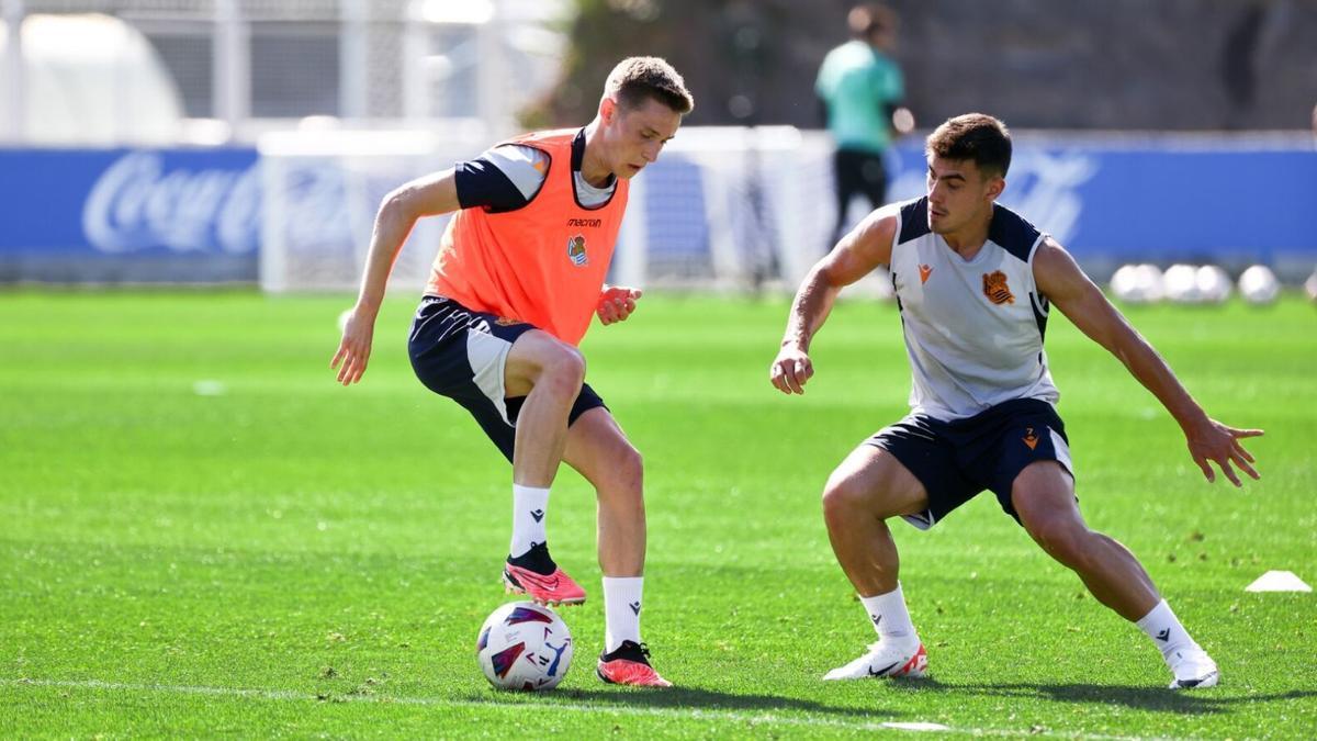 Turrientes y Barrenetxea, en el entrenamiento