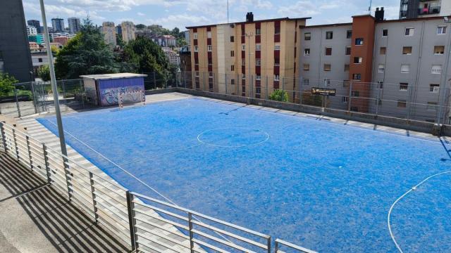 Pista deportiva de Azkuene.