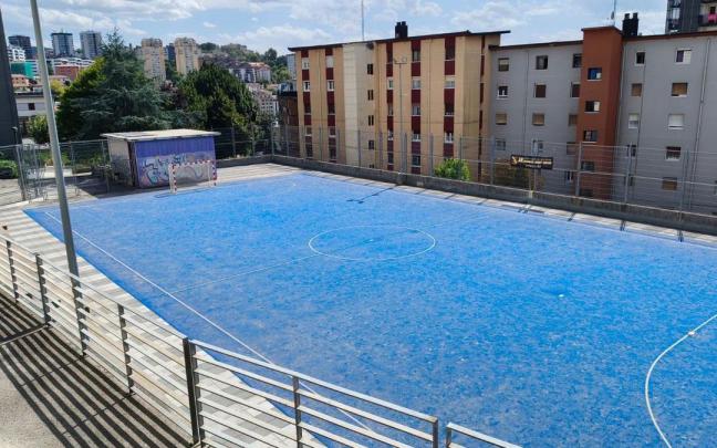Pista deportiva de Azkuene.