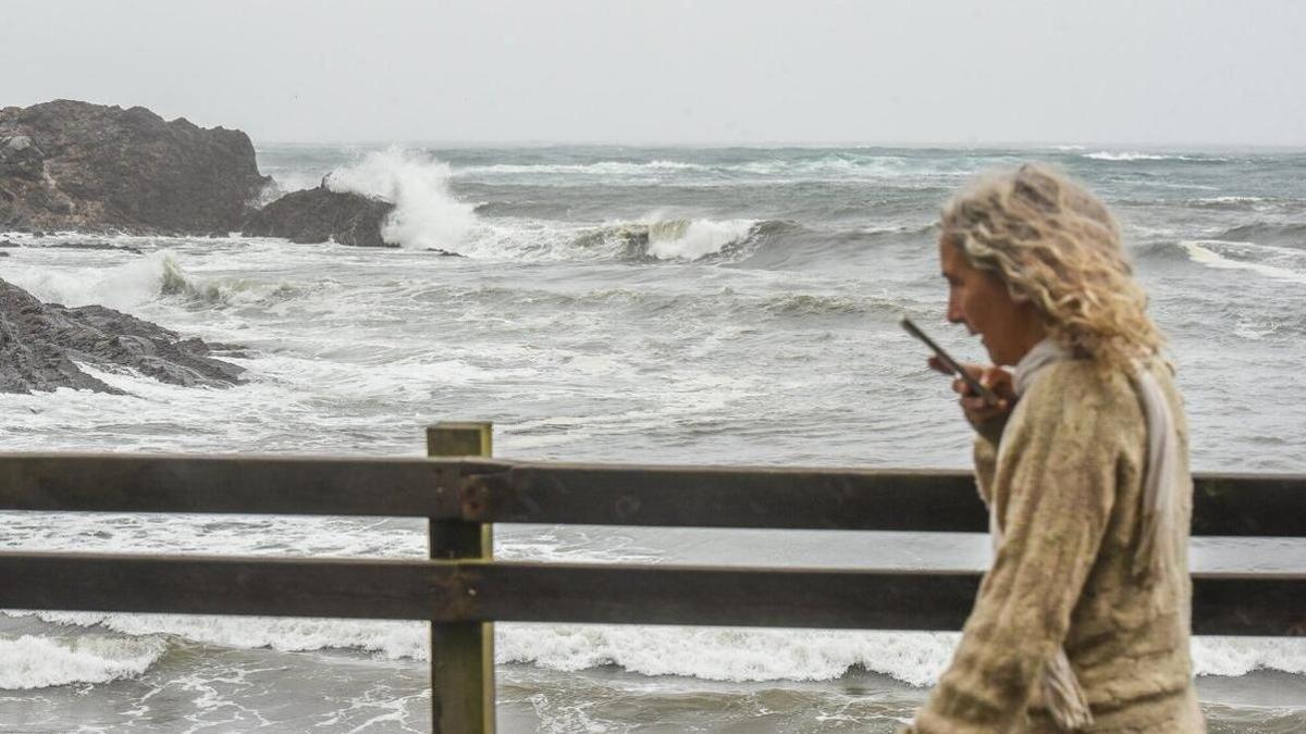 Continúa activo hasta las 15.00 horas el aviso amarillo por riesgo marítimo-costero