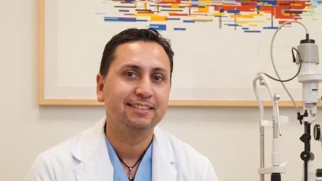 El oftalmólogo Sergio Eguiza.
