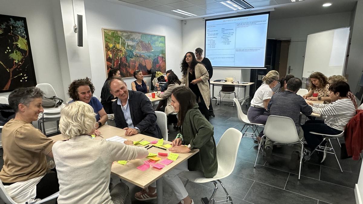 Sesión participativa con los zarauztarras.