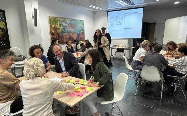 Sesión participativa con los zarauztarras. / Zarauzko Udala Sesión participativa con los zarauztarras.