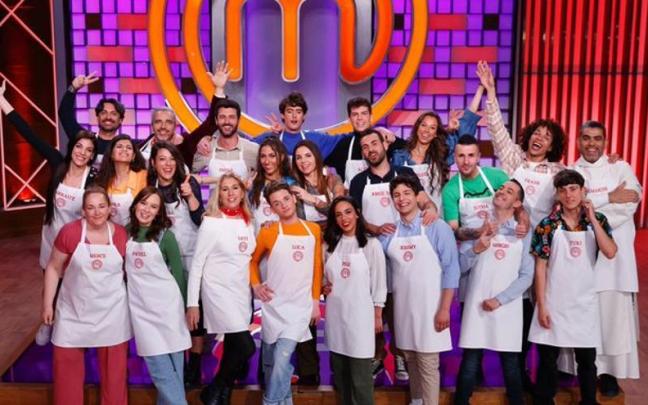 Los 23 aspirantes de 'MasterChef 11'. Los 23 aspirantes de 'MasterChef 11'.