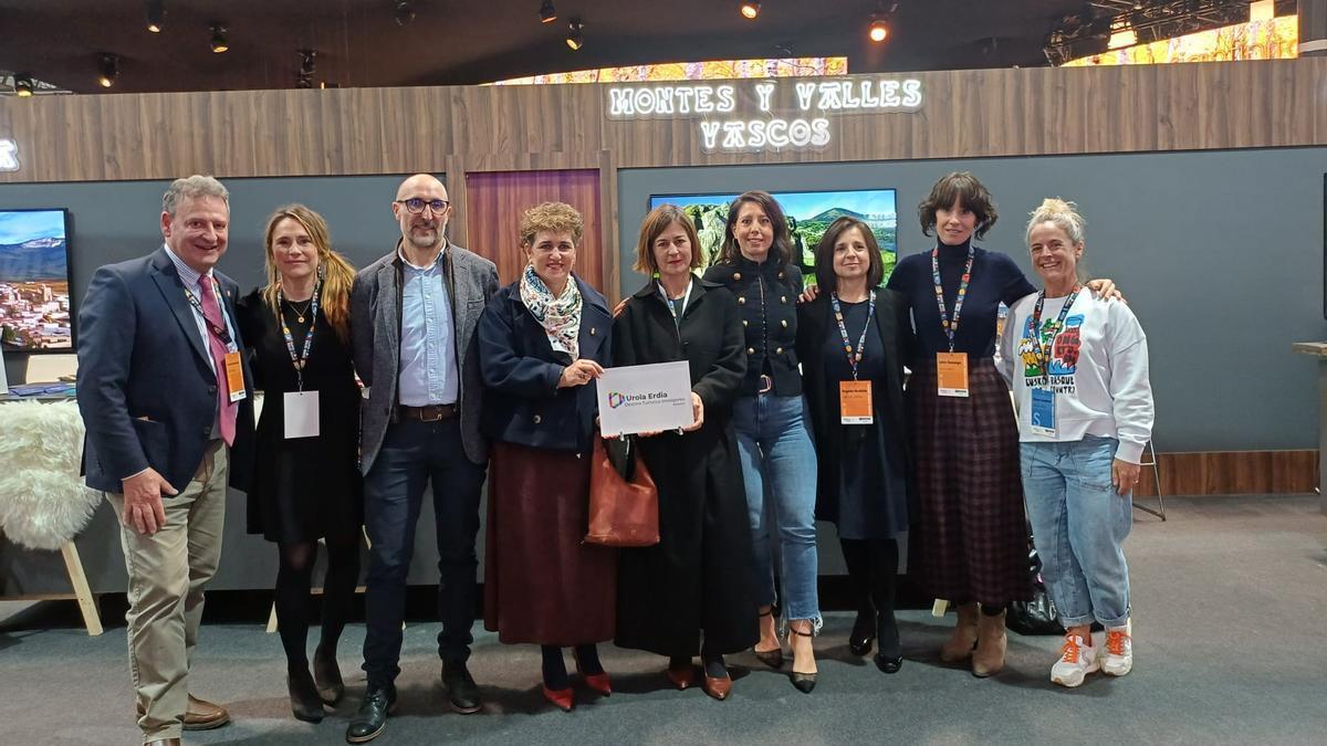 Urola Erdia recibió el reconocimiento como Destino Turístico Inteligente en la feria del turismo que ha tenido lugar en Madrid a lo largo de la pasada semana.