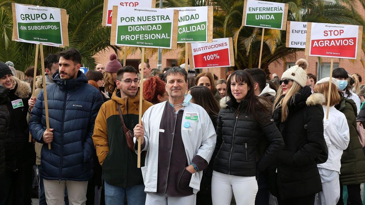 Concentración durante la jornada de huelga convocada por Satse.