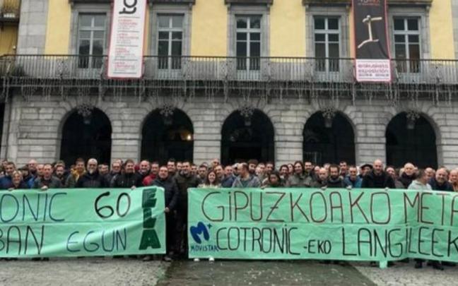Protesta de los trabajadores de Cotronic por el empeoramiento de sus condiciones laborales