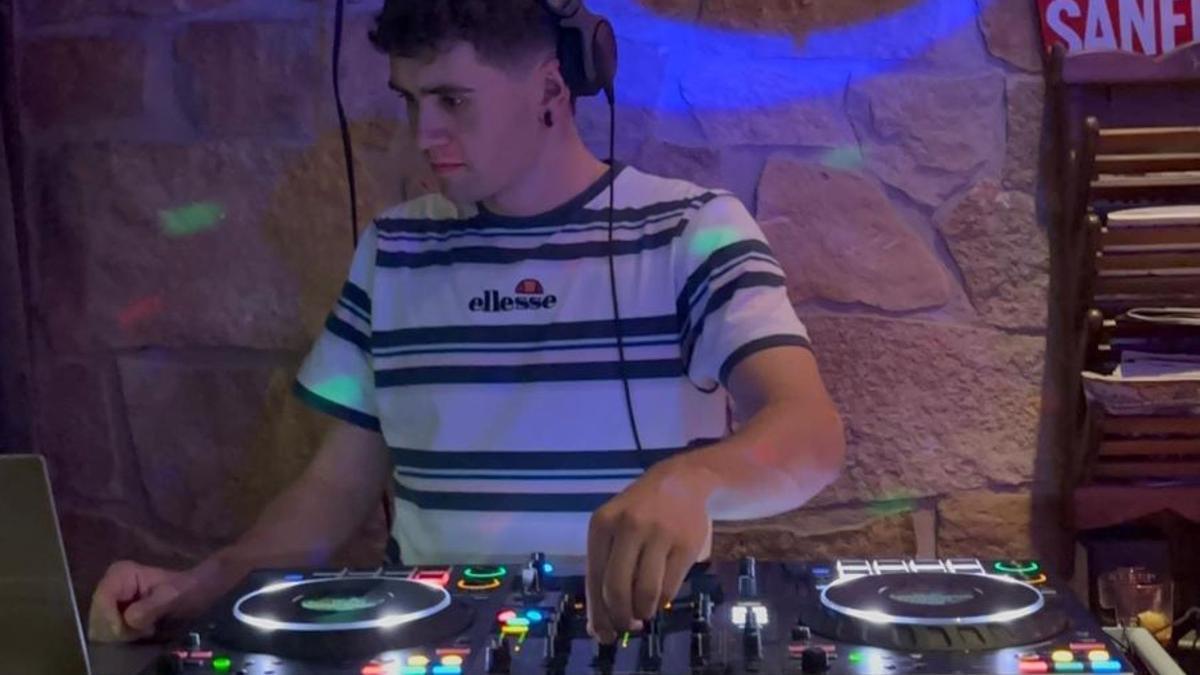 El Dj legazpiarra Mikel Mujika.