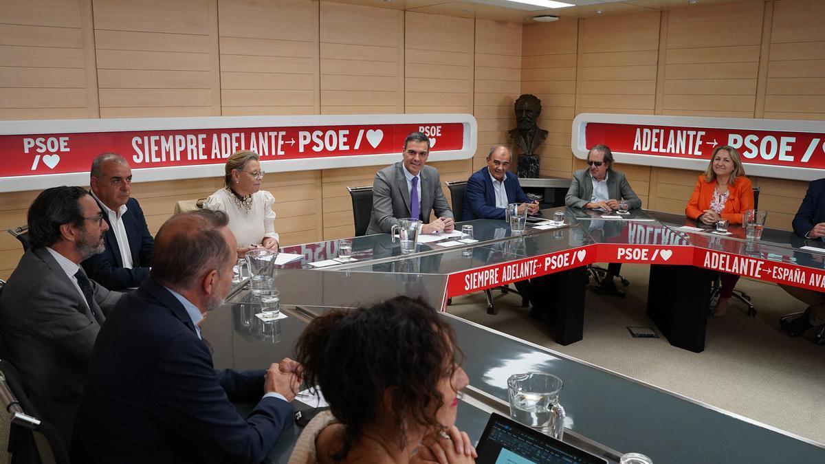 Pedro Sánchez se reúne con representantes del tercer sector