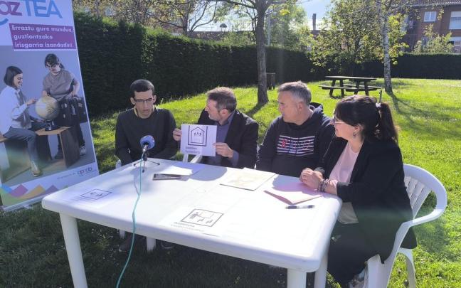 Abanto Zierbena pionera en la incorporación de medidas para favorecer la accesobilidad de personas con discapacidad intelectual y autismo / Abantoko Udala Abanto Zierbena pionera en la incorporación de medidas para favorecer la accesobilidad de personas con discapacidad intelectual y autismo