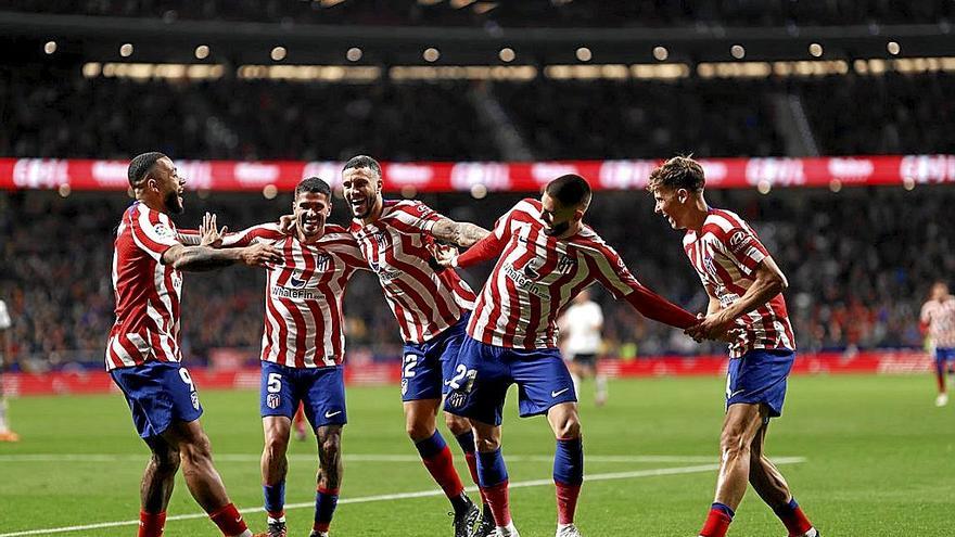 Los jugadores del Atlético, celebrando uno de los goles.