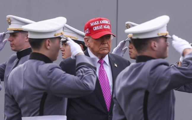 Donald Trump a su llegada a la academia militar de West Point. / EFE Donald Trump a su llegada a la academia militar de West Point.