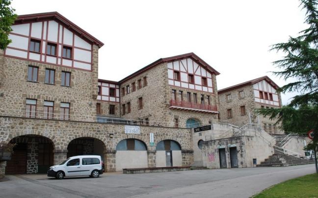 Edificio del Refor en Amurrio, en la actualidad