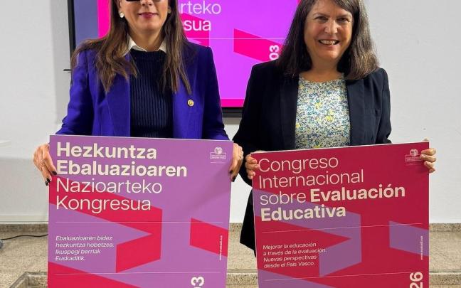 La consejera vasca de Educación, Begoña Pedrosa, y la catedrática de la EHU, Jasone Cenoz.