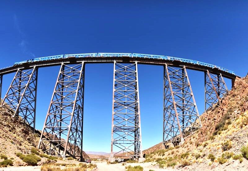 El famoso tren de las nubes.