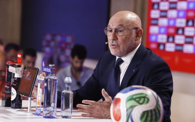 Luis de la Fuente en la rueda de prensa donde ha dado a conocer la lista de convocados.