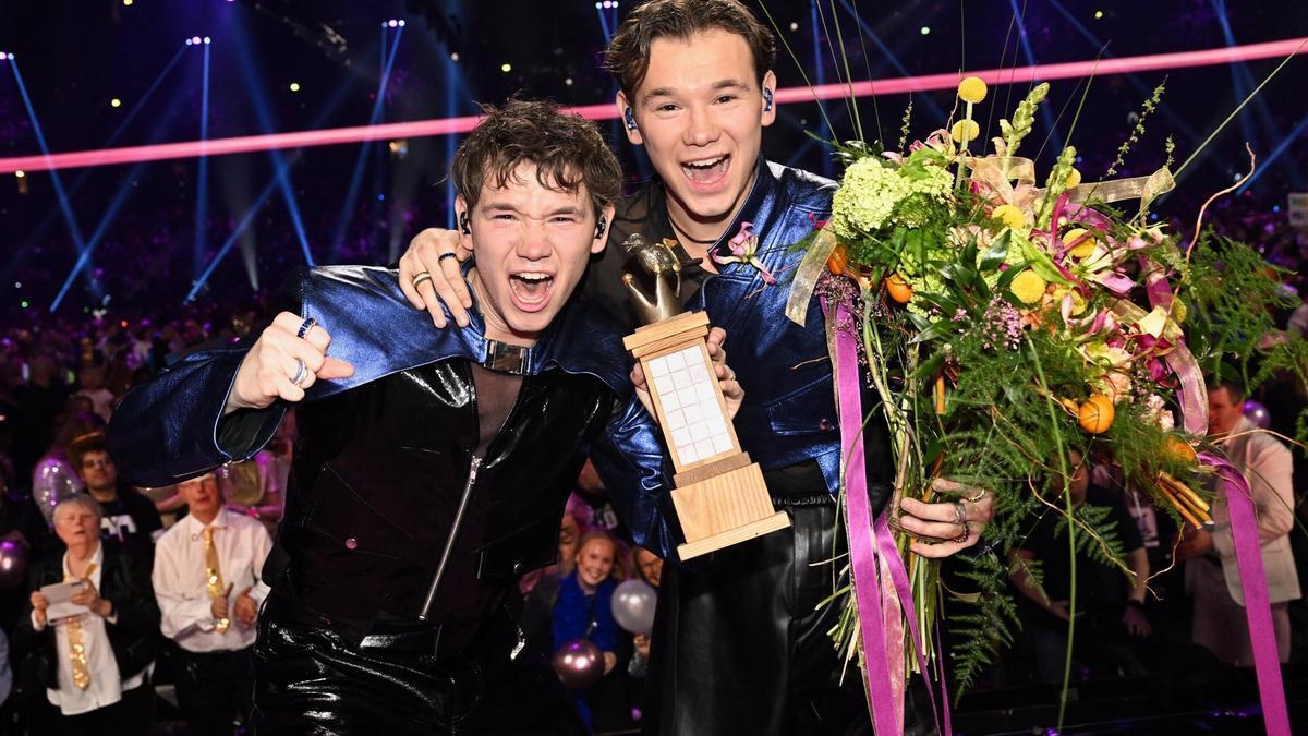 Los representantes suecos, Marcus & Martinus, tras ganar el Melodifestivalen sueco