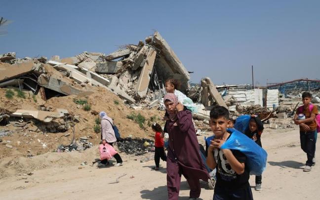 El Ministerio de Sanidad gazatí ha indicado en un comunicado que hasta ahora se han confirmado además 115.981 heridos, y sumado 21 muertos y 64 heridos durante las últimas 24 horas