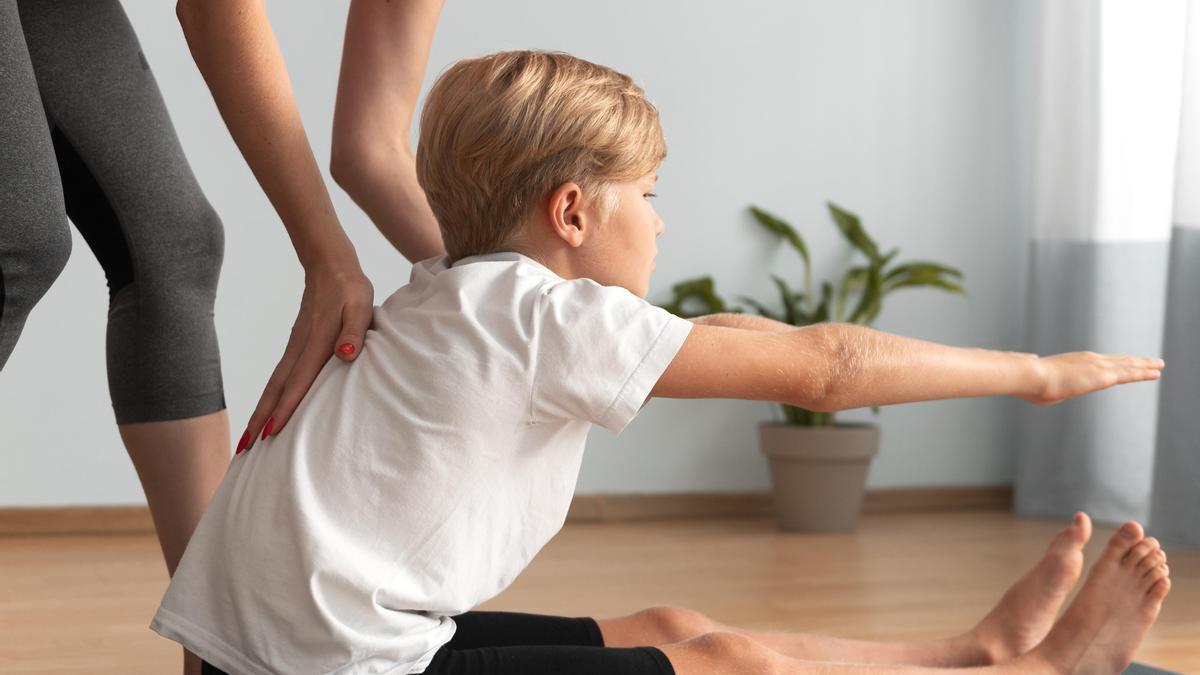 La osteoporosis en la infancia se suele manifestar con fracturas.