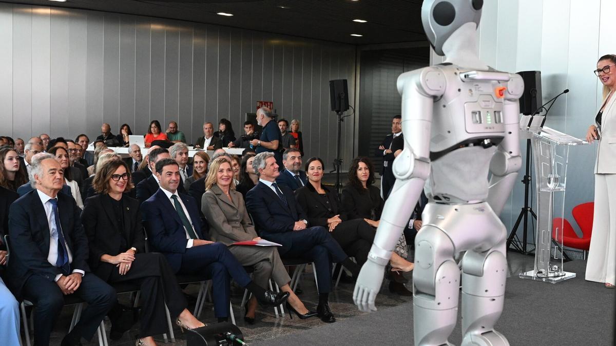 El lehendakari ha destacado que AIC fue una apuesta pionera a nivel europeo, tanto en contenidos como desde el punto de vista de la innovación abierta.