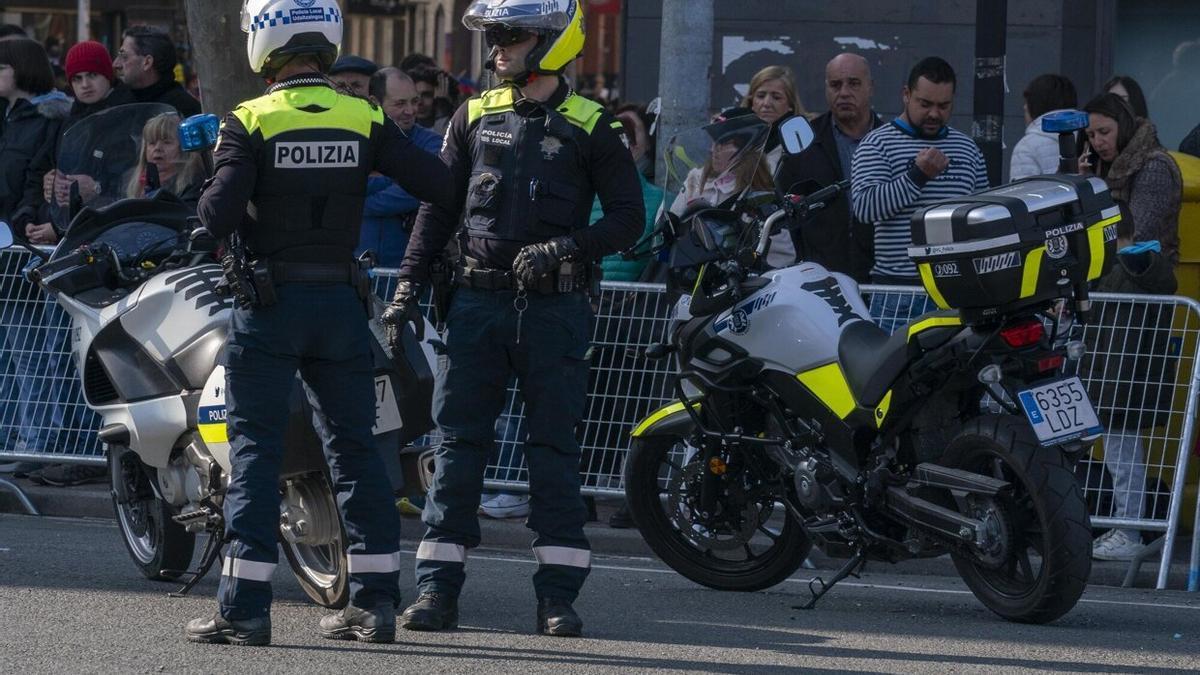 Agentesde la Policía Local de Vitoria