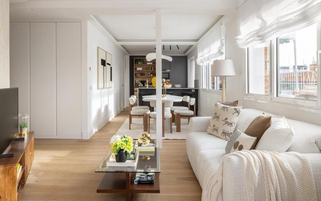 En imágenes: El bonito resultado de la reforma de una vivienda diáfana y llena de luz