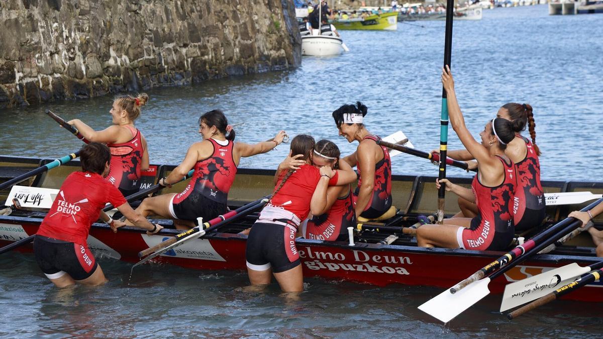 Zumaia ha logrado entrar en las dos jornadas de La Concha tras la penalización a Zarautz. / IKER AZURMENDI