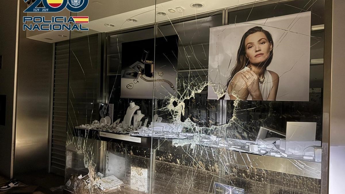 Imagen del establecimiento afectado por el robo en Aldaia