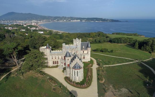 Panorámica del Castillo de Abbadia y Hendaia.